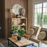Ainara Luxury
