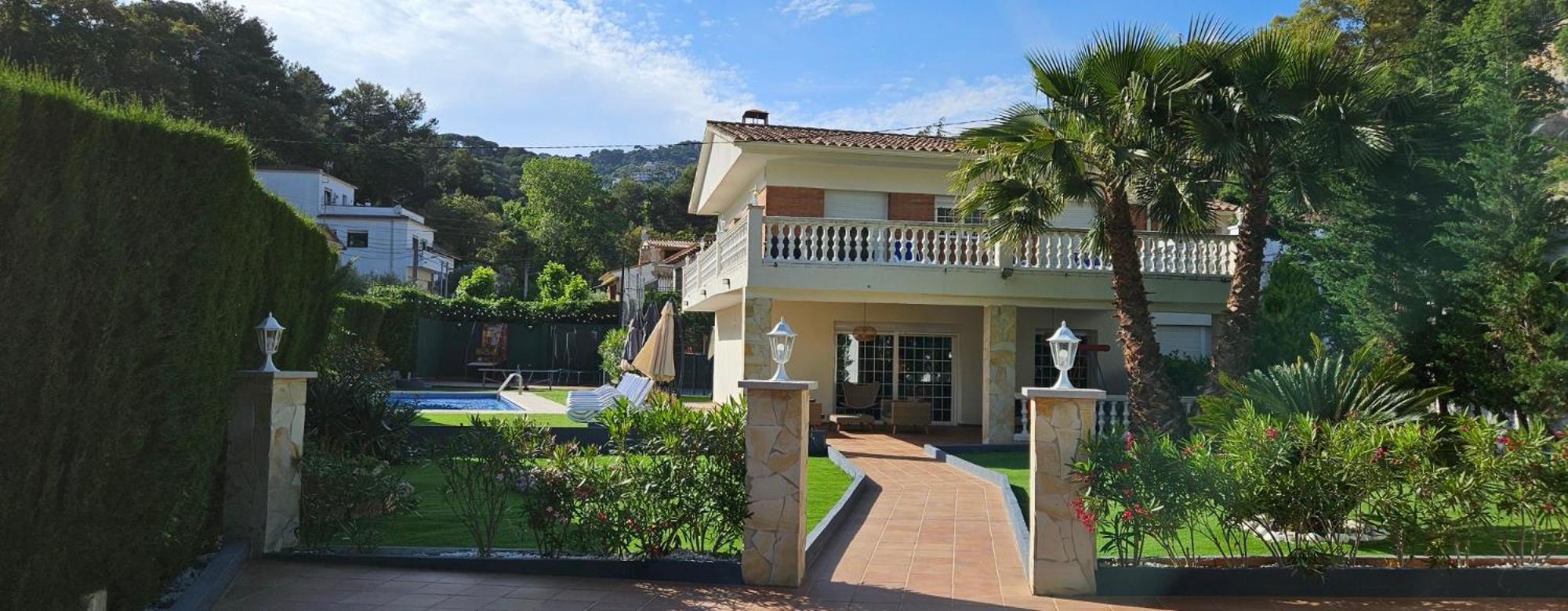 Ainara Luxury * Lloret de Mar